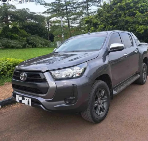 toyota-hilux-revolution-2021-manual-for-sale-big-0