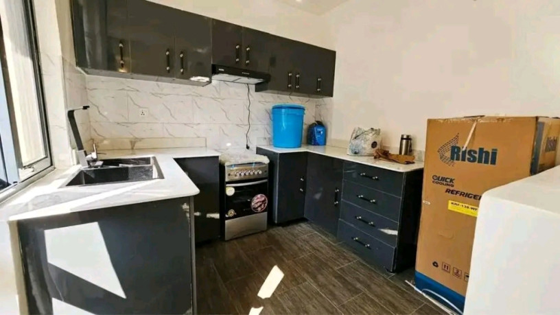 nyarutarama-furnished-2bedrooms-house-for-for-rent-800-in-good-location-big-3