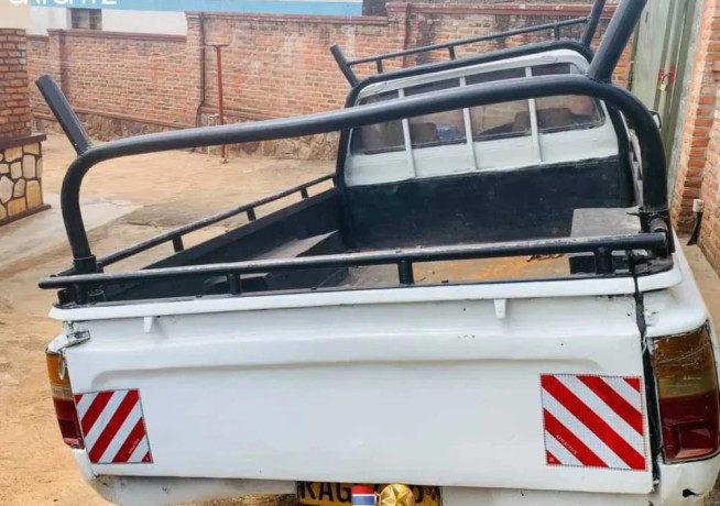 toyota-hilux-big-1