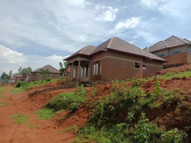 kanombe-busanza-house-for-sale-in-kigali-big-1
