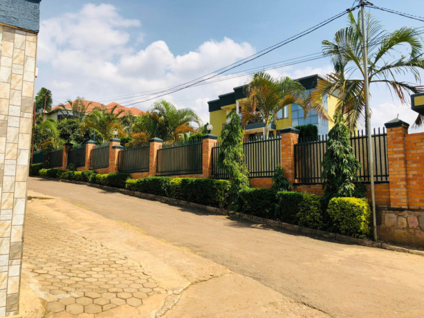 kagugu-plot-for-sale-big-2
