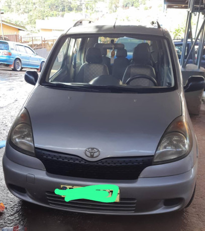toyota-yaris-big-0