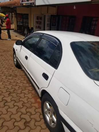 toyota-carina-e-big-0