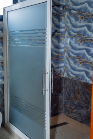 tb008-kibagabaga-kibagabaga-very-big-and-beautiful-house-for-sale-big-9