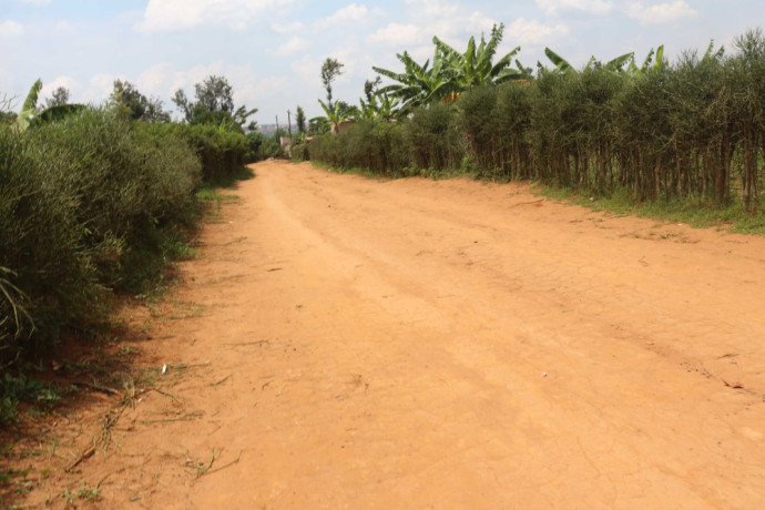 residential-land-for-sale-juru-near-airport-of-rwanda-view-of-airport-big-0