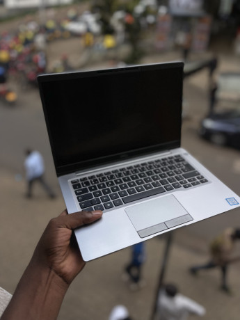 dell-latitude-7400-big-2