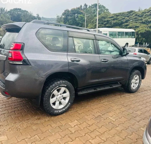 toyota-txl-prado-big-1