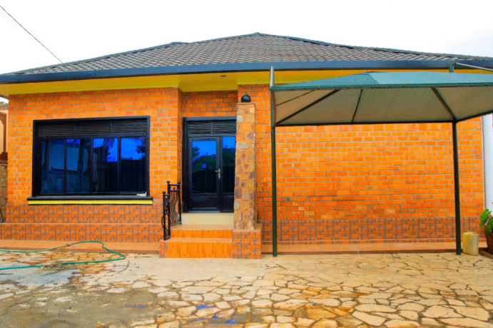 kibagabaga-very-nice-house-and-well-furnished-with-spacious-garden-is-for-rent-big-1