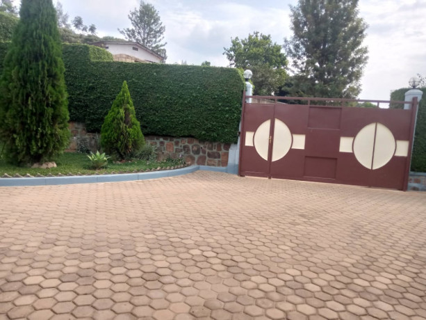 sm116-kibagabaga-kibagabaga-full-furnished-and-nice-house-for-rent-in-kigali-rwanda-big-0