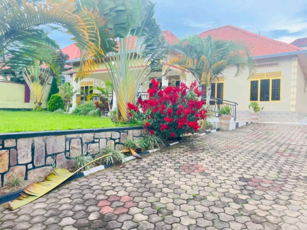 kibagabaga-furnished-5bedrooms-house-for-rent-at-1300-in-good-location-big-2