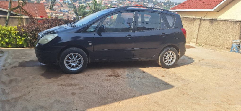 toyota-verso-big-0