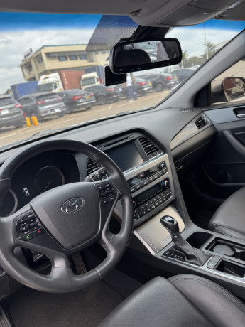 sonata-hybrid-2015-big-3