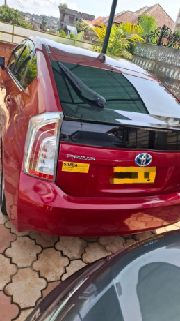 toyota-prius-big-2