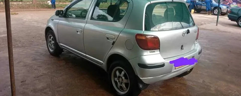 toyota-yaris-big-1