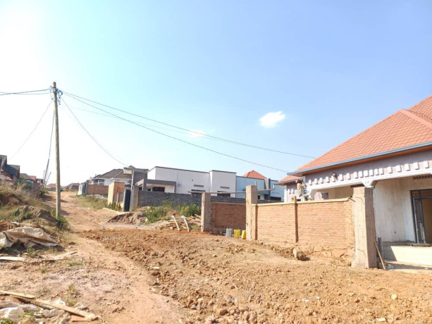 residential-house-for-rent-at-rwf-250000-in-kanombe-big-2