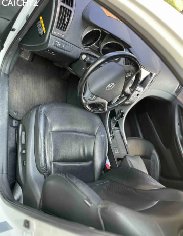 hyundai-sonata-hybrid-2013-for-sale-big-1