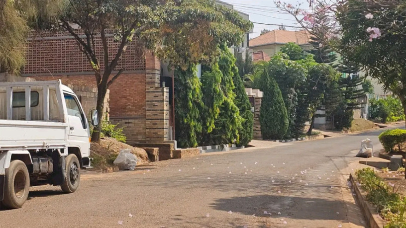 kimironko-residential-plot-for-sale-180million-big-1