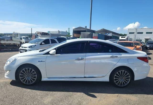 hyundai-sonata-big-0