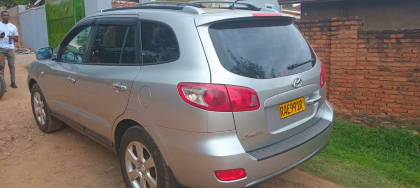 hyundai-santafe-big-0