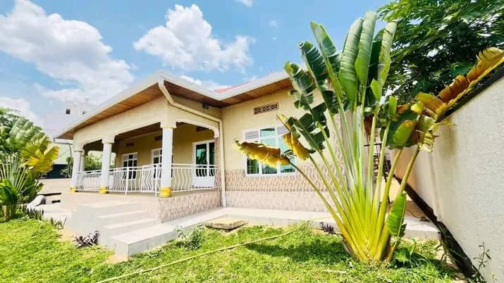 unfurnishe-house-for-rent-in-kibagabaga-near-hospital-on-tarmac-road-in-vip-neighborhoods-good-location-big-9