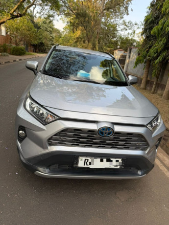 toyota-rav4-big-1