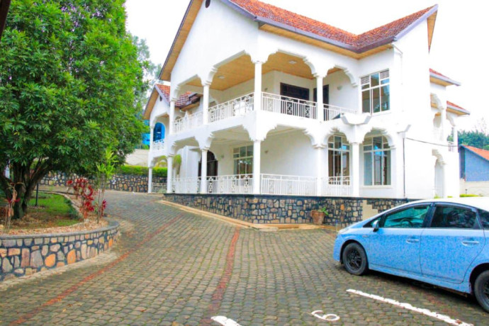 nyarutarama-very-big-office-for-rent-at-good-price-in-kigali-rwanda-big-0