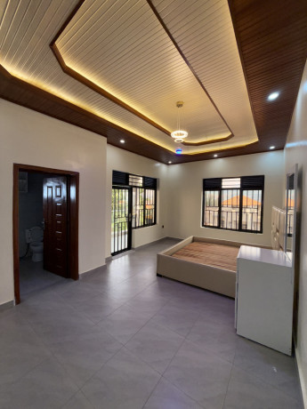 rusororo-4bed-4bathroom-apartments-furnished-big-3