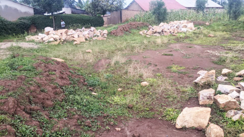 bere-109-meb-kamonyi-plot-for-sale-in-nice-neighborhood-big-1